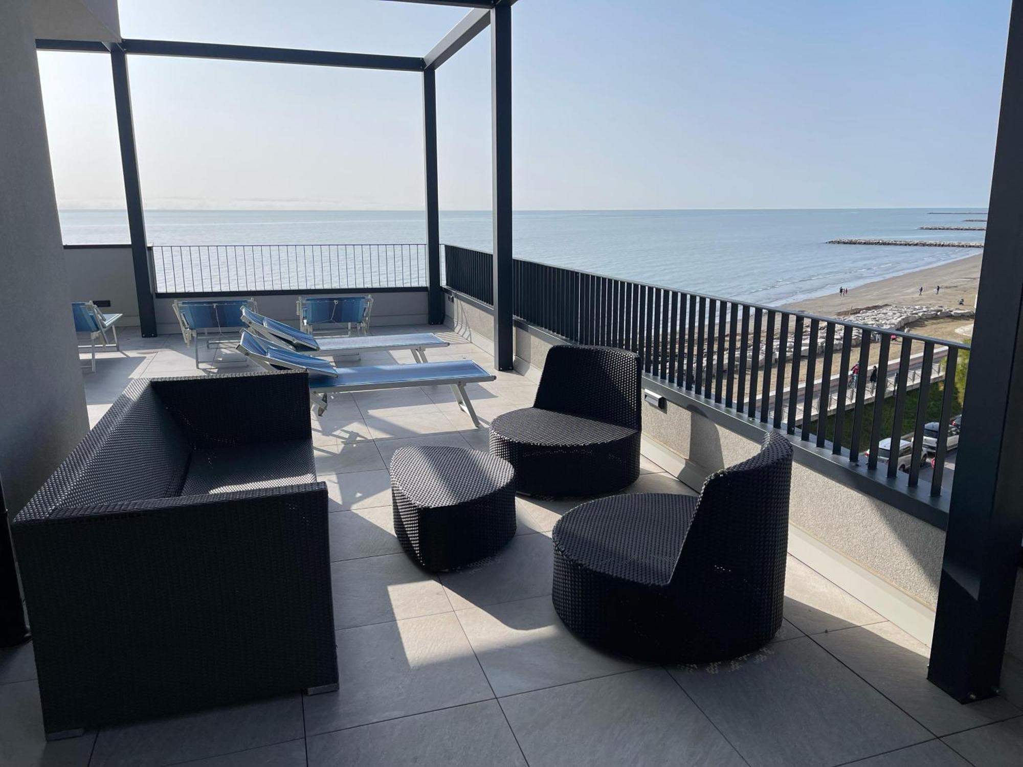 Nuovo Residence Serenissima Frontemare - Agenzia Cocal Каорле Экстерьер фото