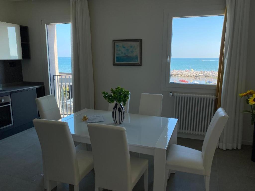 Nuovo Residence Serenissima Frontemare - Agenzia Cocal Каорле Экстерьер фото