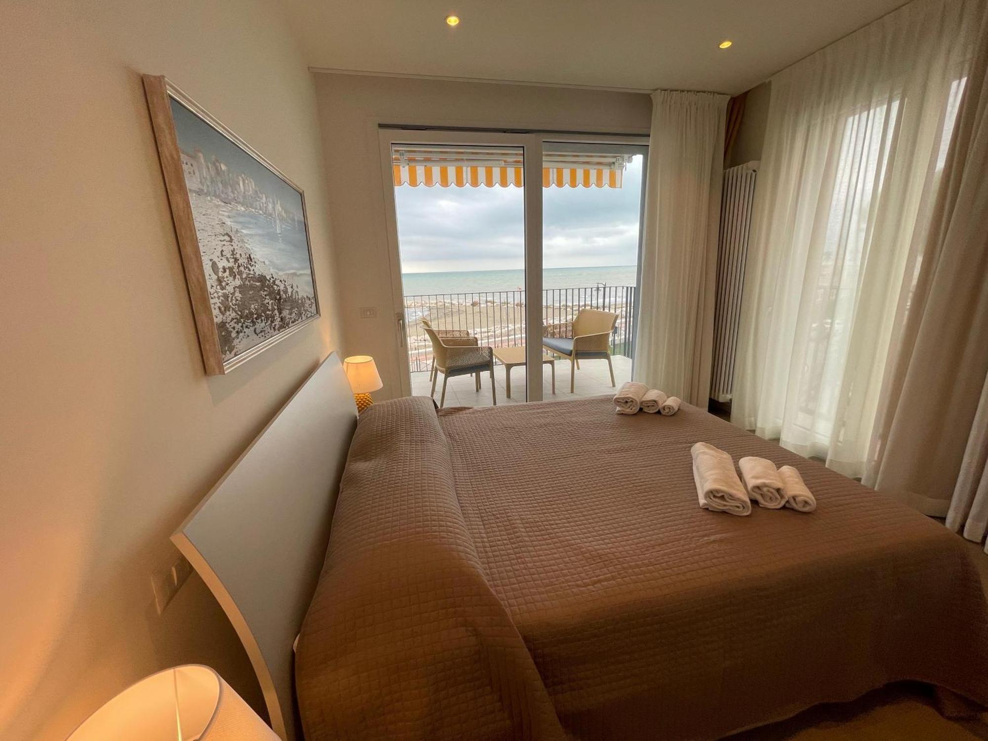 Nuovo Residence Serenissima Frontemare - Agenzia Cocal Каорле Экстерьер фото